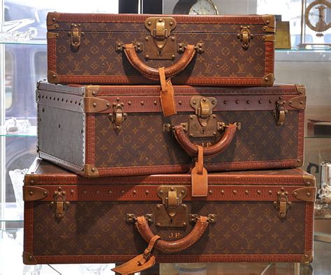 louis vuitton vintage luggage trunks|louis vuitton suitcase carry on.